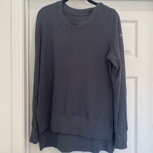 Alo yoga, graphite pullover hoodie